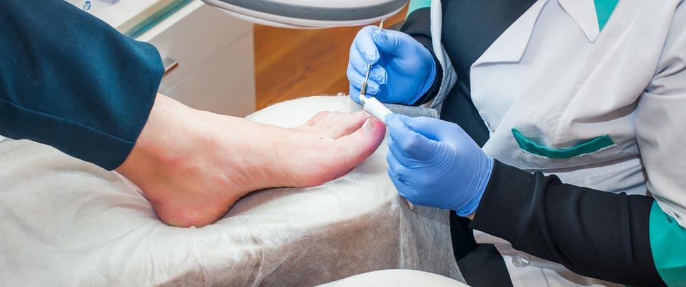 9 Tips to Help Find the Best Podiatrist for Your Foot Care